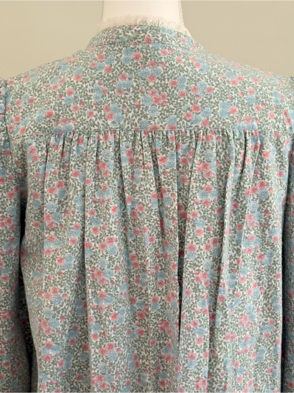 Vintage NWT Floral Nightgown in Light Blue and Pink - Picture 4 of 16